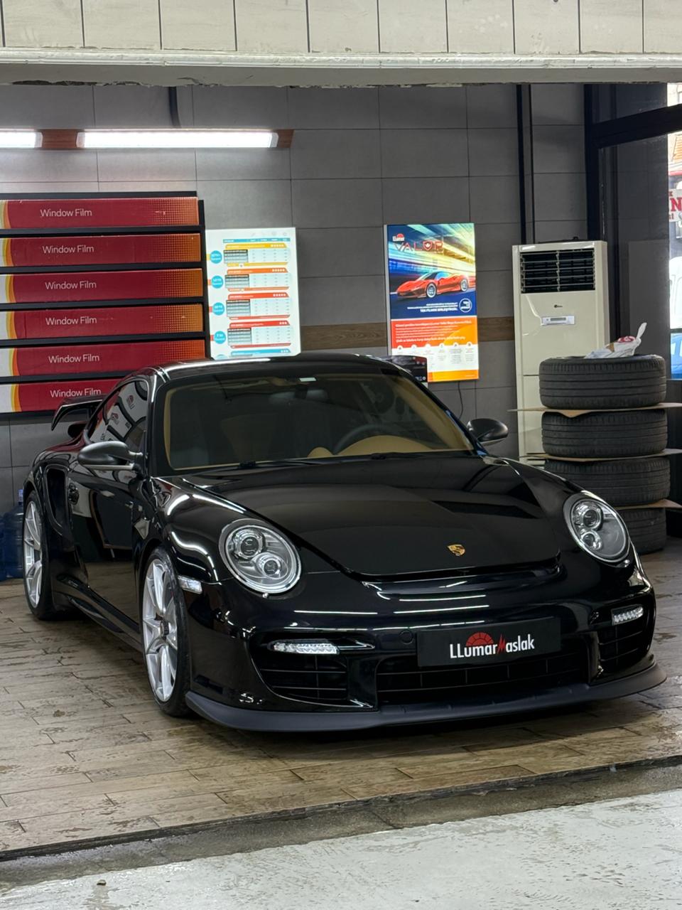 Porsche 911 Turbo — LLumar Maslak çalışması